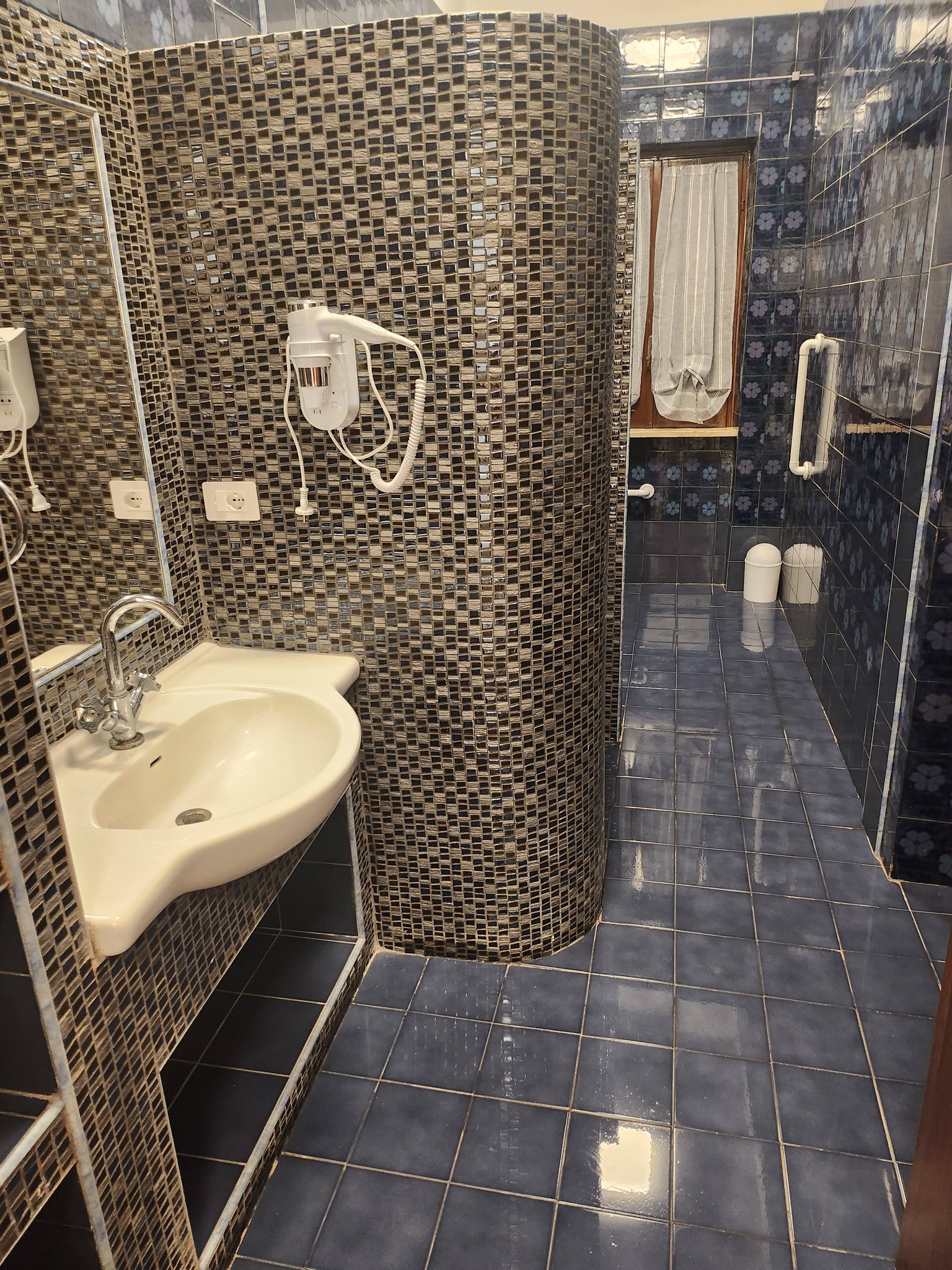 Bagno moderno accessibile